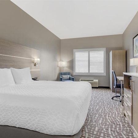 Best Western Plus Lake Elsinore Inn & Suites Dış mekan fotoğraf