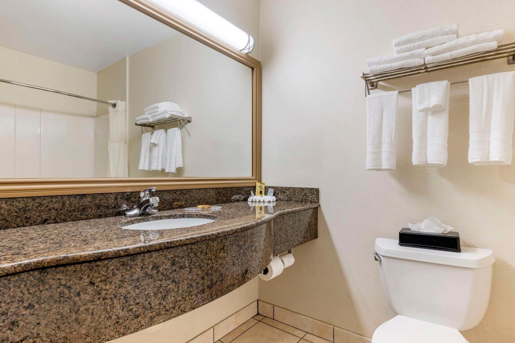 Best Western Plus Lake Elsinore Inn & Suites Dış mekan fotoğraf