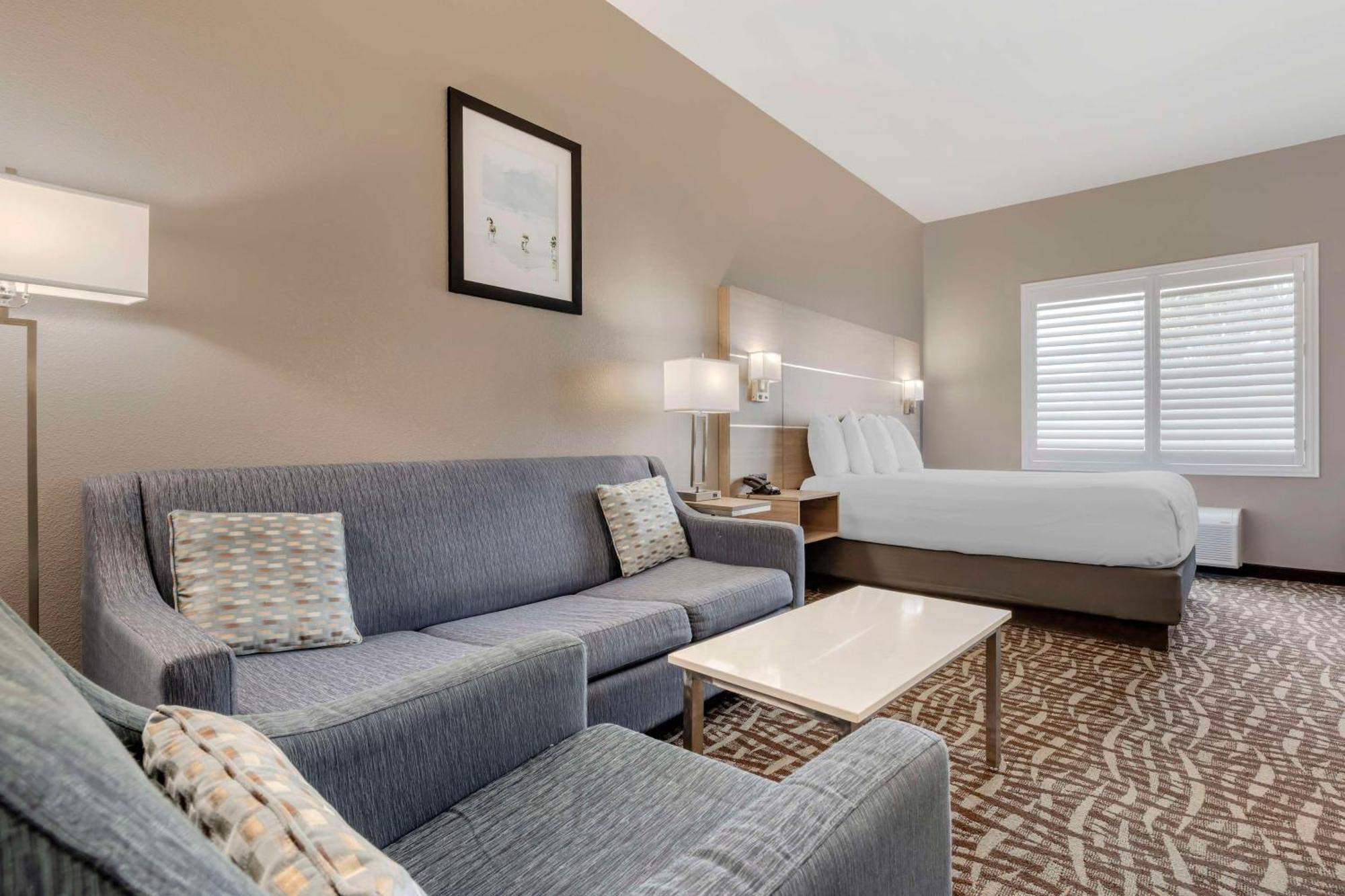 Best Western Plus Lake Elsinore Inn & Suites Dış mekan fotoğraf