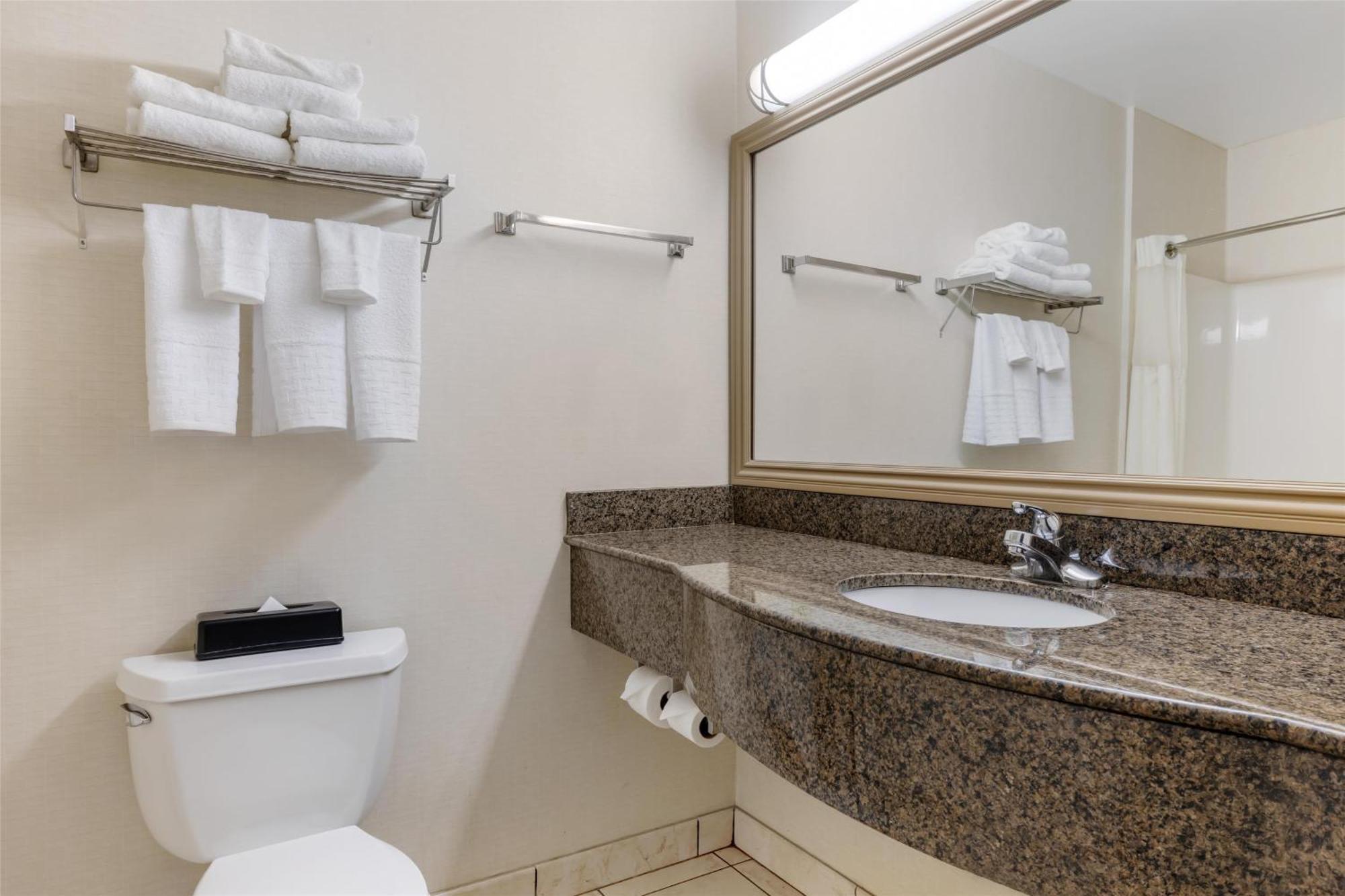 Best Western Plus Lake Elsinore Inn & Suites Dış mekan fotoğraf