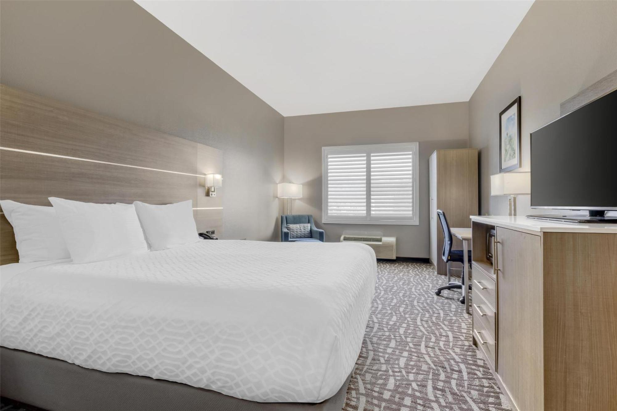 Best Western Plus Lake Elsinore Inn & Suites Dış mekan fotoğraf