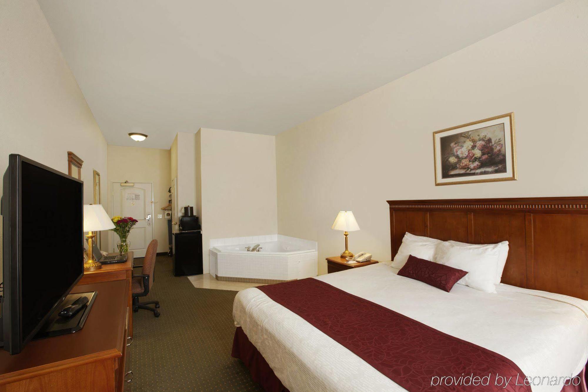 Best Western Plus Lake Elsinore Inn & Suites Dış mekan fotoğraf