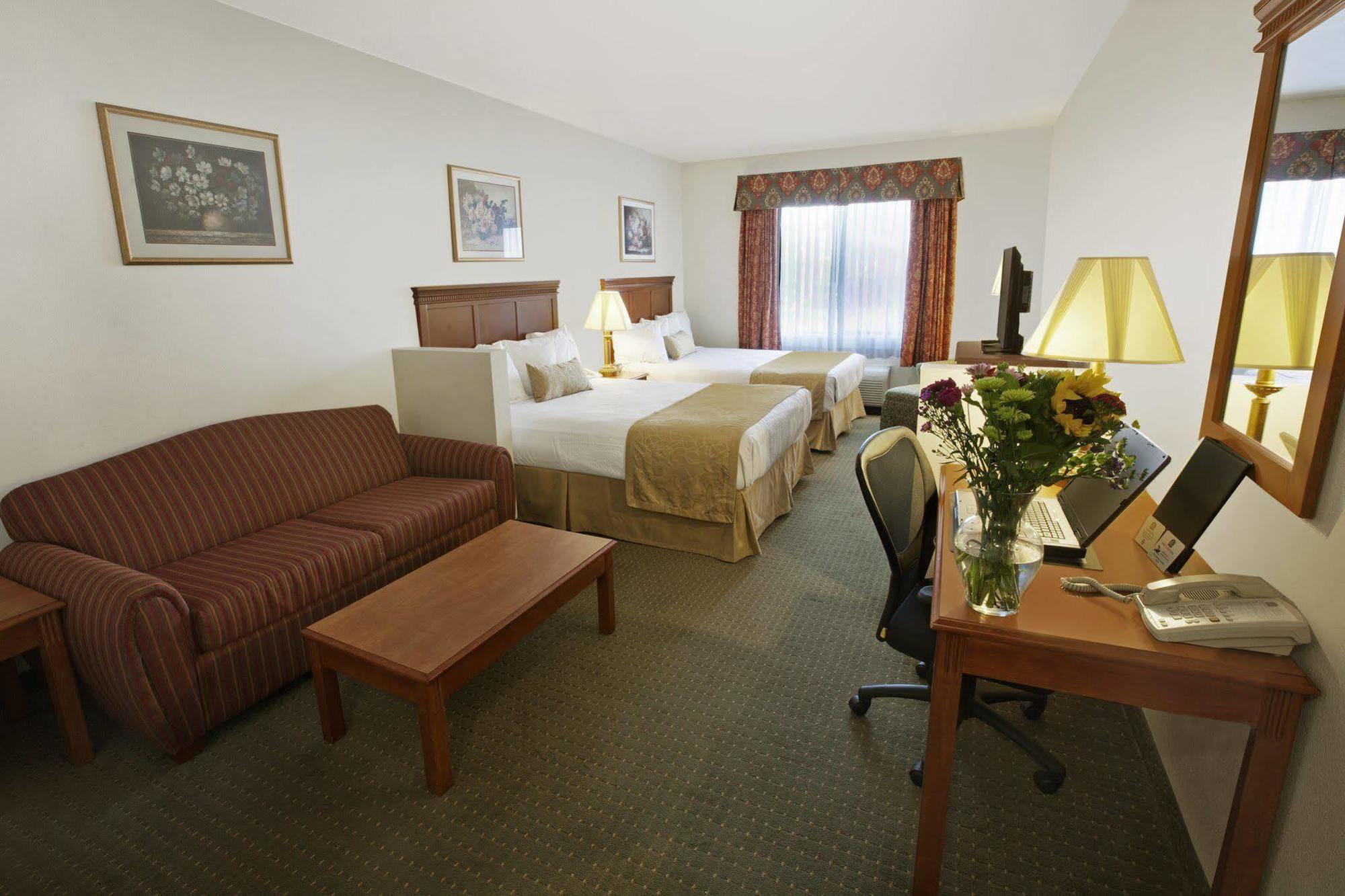 Best Western Plus Lake Elsinore Inn & Suites Dış mekan fotoğraf