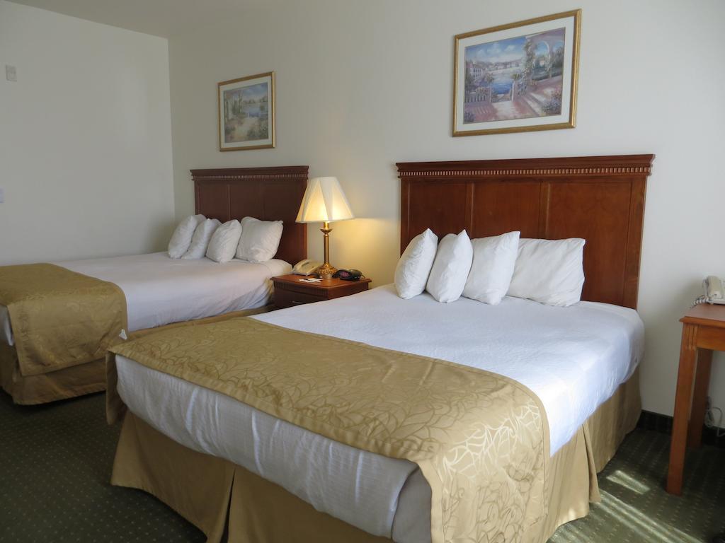 Best Western Plus Lake Elsinore Inn & Suites Dış mekan fotoğraf