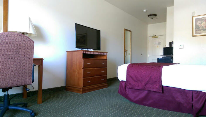 Best Western Plus Lake Elsinore Inn & Suites Dış mekan fotoğraf